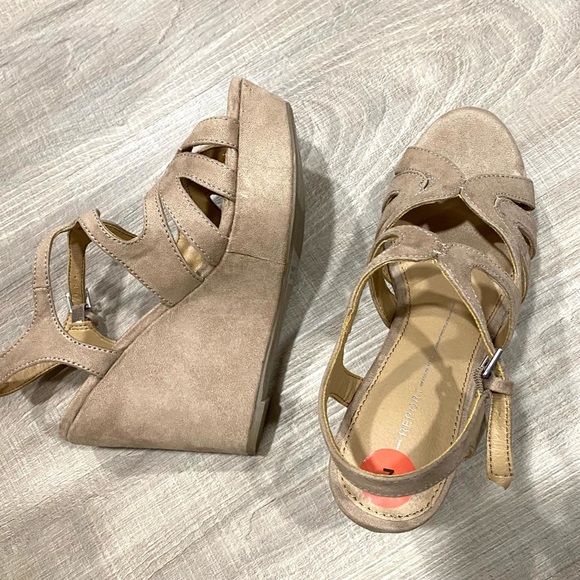 Report Womens Wedges - Picture 5 of 11